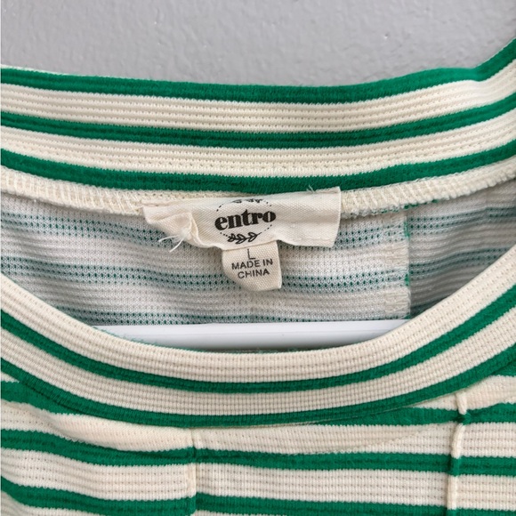 Entro Blouse with Classic Crew Neck - Picture 3 of 5